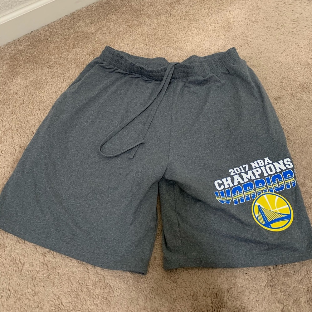 Golden State warriors championship shorts size - L